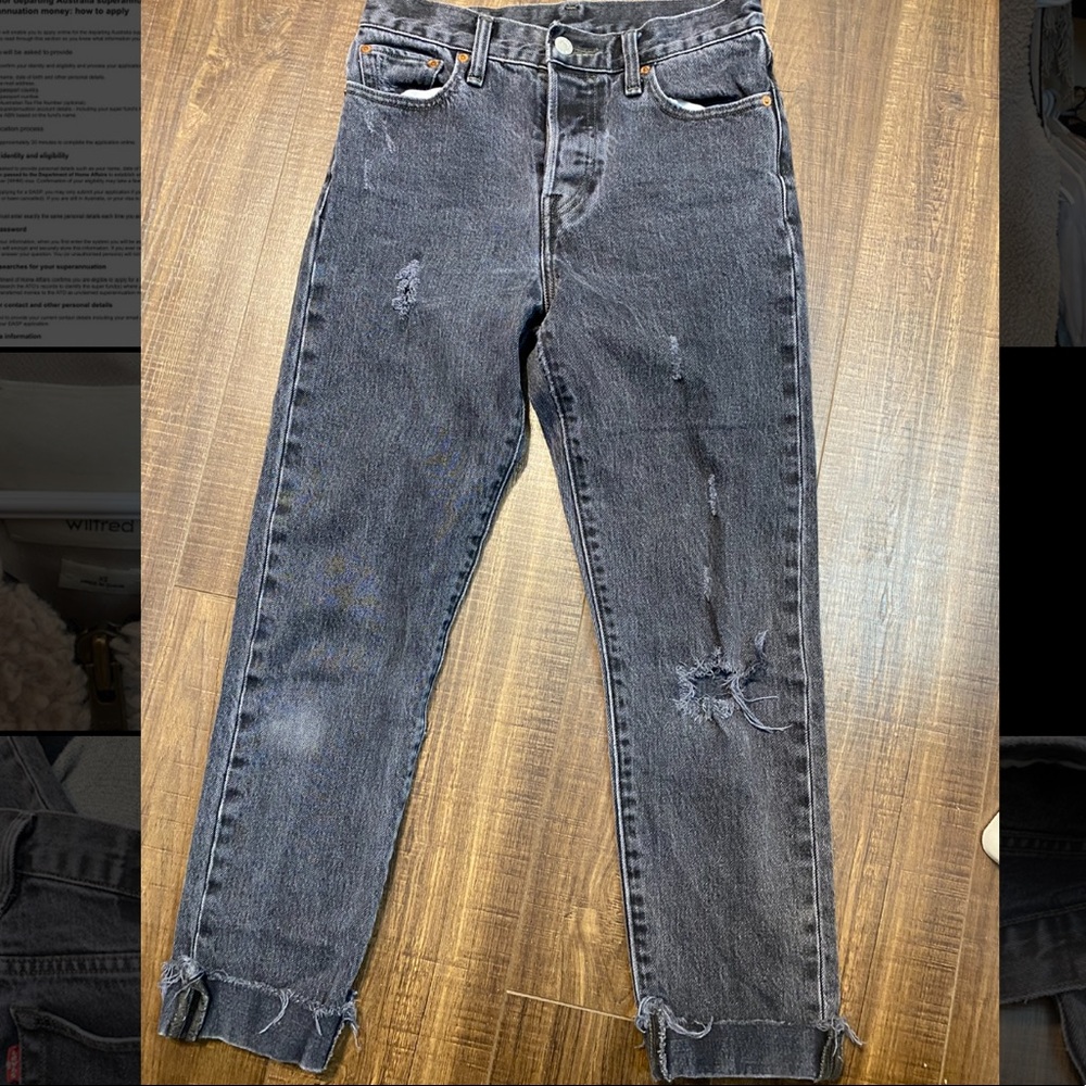 Black Levi cropped jeans - Picture 1 of 2